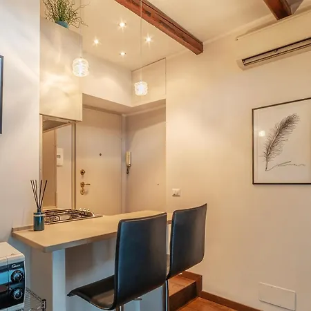 Ad Un Passo Da Piazza Di Pietra - Mini House Appartement *