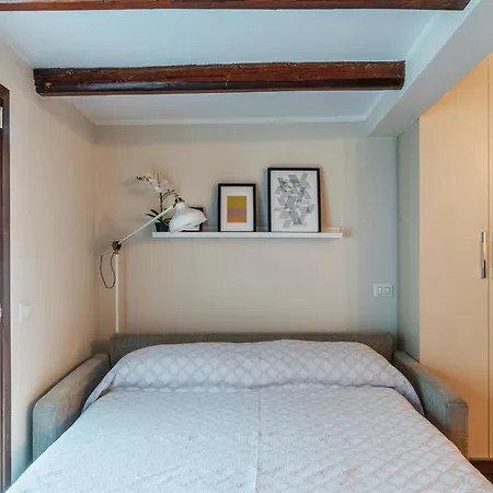 Ad Un Passo Da Piazza Di Pietra - Mini House Appartement Rome