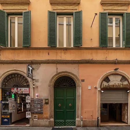 Ad Un Passo Da Piazza Di Pietra - Mini House