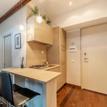 Apartment Ad Un Passo Da Piazza Di Pietra - Mini House *