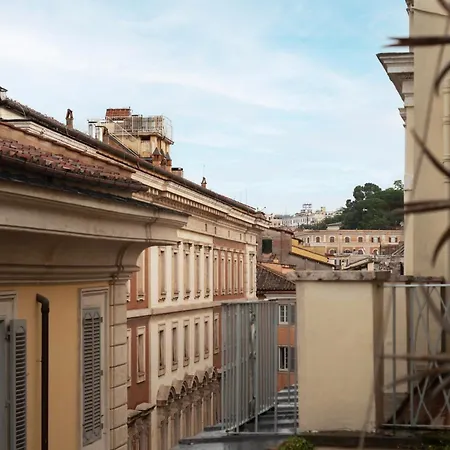 Ad Un Passo Da Piazza Di Pietra - Mini House Apartment Rome