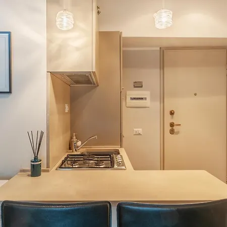 Ad Un Passo Da Piazza Di Pietra - Mini House Apartment Rome