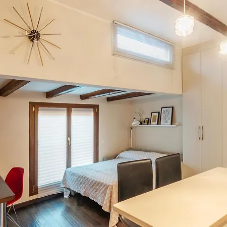 Ad Un Passo Da Piazza Di Pietra - Mini House * Rome